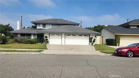 8803 Hummingbird Ave, Fountain Valley, CA 92708