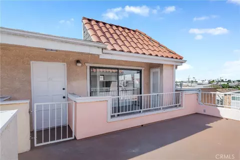 1168 E 10th St #213, Long Beach, CA 90813