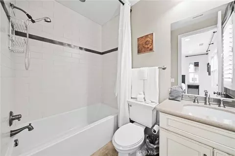 Bath - 52 Cummings, Irvine, CA 92620 photo 3 of 4