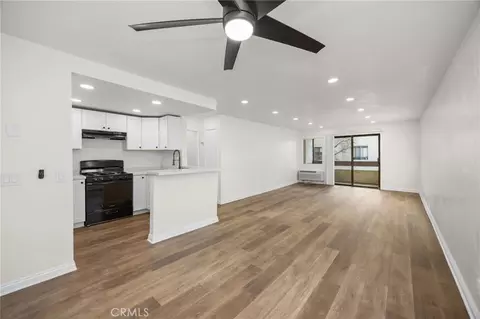 600 W 3rd St #B205, Santa Ana, CA 92701