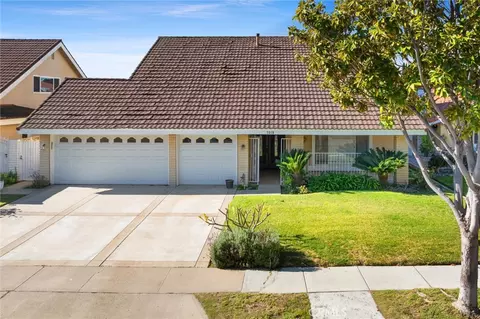 3018 S Pacific Ave, Santa Ana, CA 92704
