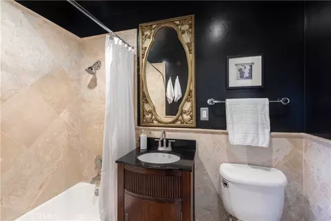 Bath - 100 Atlantic #902, Long Beach, CA 90802 photo 1 of 3