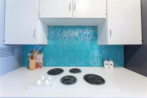 Kitchen - 100 Atlantic #902, Long Beach, CA 90802 photo 3 of 5