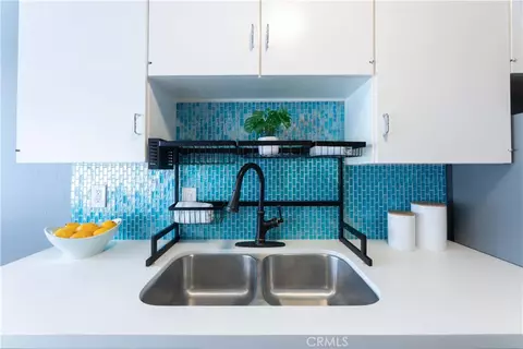 Kitchen - 100 Atlantic #902, Long Beach, CA 90802 photo 4 of 5