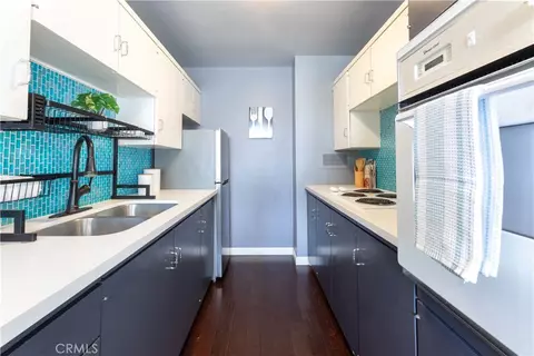 Kitchen - 100 Atlantic #902, Long Beach, CA 90802 photo 2 of 5