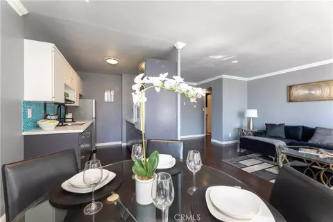 Dining - 100 Atlantic #902, Long Beach, CA 90802 photo 4 of 5