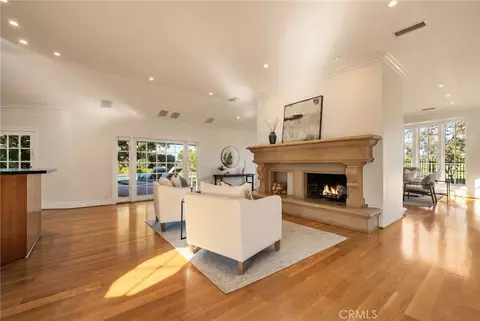 Living - 630 W Devon, Long Beach, CA 90807 photo 1 of 5