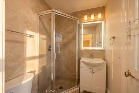 Bath - 630 W Devon, Long Beach, CA 90807 photo 4 of 4