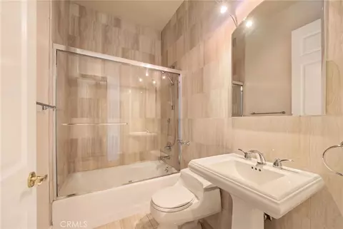 Bath - 630 W Devon, Long Beach, CA 90807 photo 2 of 4