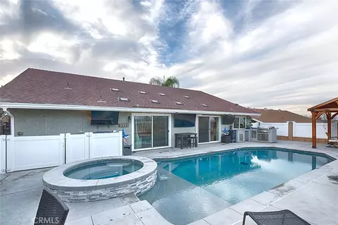 2015 W Ontario, Corona, CA 92882