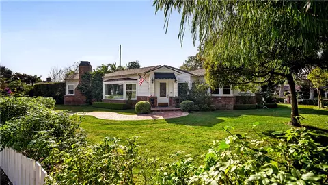 902 W Riviera Dr, Santa Ana, CA 92706