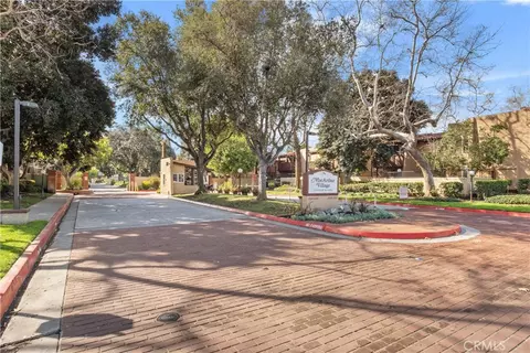 1000 W Macarthur Blvd #18, Santa Ana, CA 92707