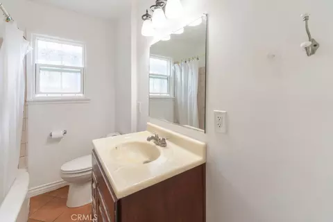 Bath - 1656 E 63rd, Long Beach, CA 90805 photo 2 of 4