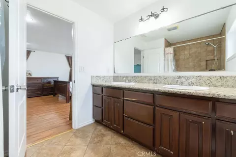 Entry Way - 1656 E 63rd, Long Beach, CA 90805 photo 2 of 2