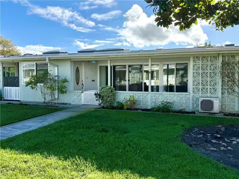 13500 Wentworth Ln #121J, Seal Beach, CA 90740