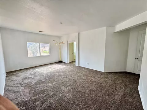 Living - 13831 Coolidge, Oak Hills, CA 92344 photo 4 of 5