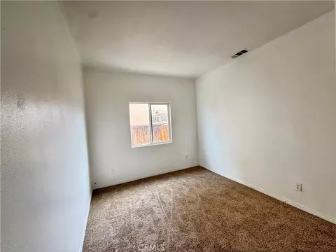 Bedroom - 13831 Coolidge, Oak Hills, CA 92344 photo 1 of 2