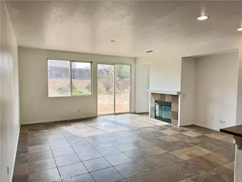 Living - 13831 Coolidge, Oak Hills, CA 92344 photo 2 of 5