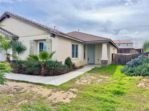 Exterior - 13831 Coolidge, Oak Hills, CA 92344 photo 2 of 7