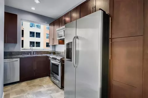 Kitchen - 300 E 4th St, Long Beach, CA 90802 photo 1 of 5