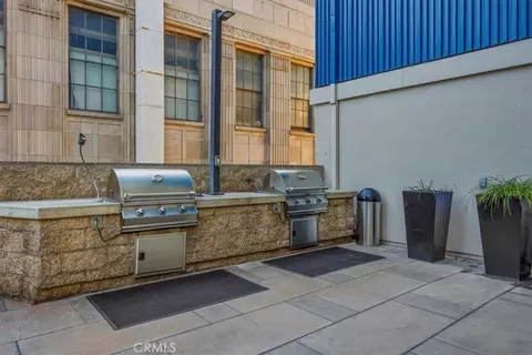 Exterior - 300 E 4th St, Long Beach, CA 90802 photo 4 of 8