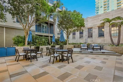 Exterior - 300 E 4th St, Long Beach, CA 90802 photo 5 of 8