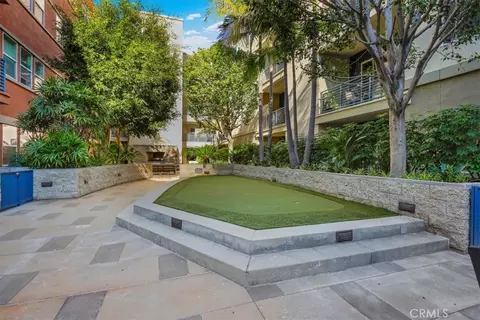 Exterior - 300 E 4th St, Long Beach, CA 90802 photo 6 of 8