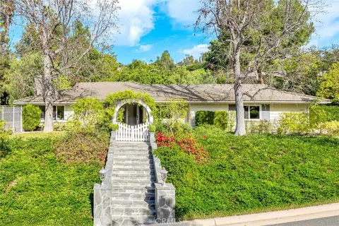 10471 Brightwood Dr, North Tustin, CA 92705