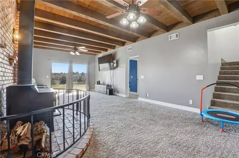 Living - 17454 Buckthorn, Hesperia, CA 92345 photo 7 of 8