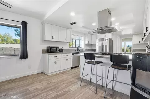 Kitchen - 17454 Buckthorn, Hesperia, CA 92345 photo 3 of 3