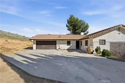 Exterior - 17454 Buckthorn, Hesperia, CA 92345 photo 4 of 9