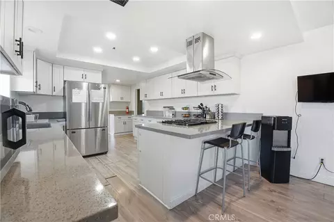 Kitchen - 17454 Buckthorn, Hesperia, CA 92345 photo 2 of 3