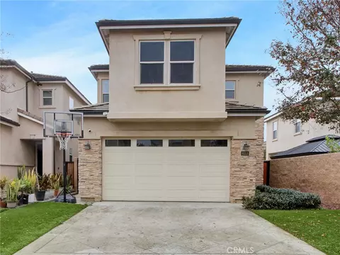 6313 Rancho Parada Rd, Paramount, CA 90723