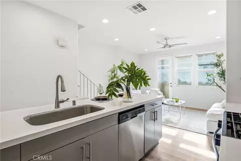 Kitchen - 11130 Legion Loop #105, El Monte, CA 91731 photo 2 of 3