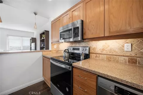 Kitchen - 525 E Seaside Way #409, Long Beach, CA 90802 photo 2 of 2