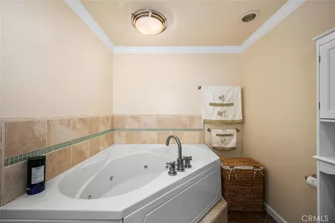 Bath - 525 E Seaside Way #409, Long Beach, CA 90802 photo 2 of 4