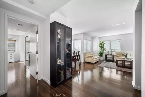 525 E Seaside Way #409, Long Beach, CA 90802