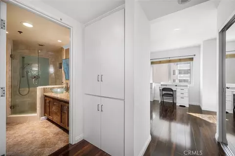 Entry Way - 525 E Seaside Way #409, Long Beach, CA 90802 photo 1 of 3