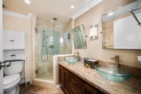 Bath - 525 E Seaside Way #409, Long Beach, CA 90802 photo 1 of 4