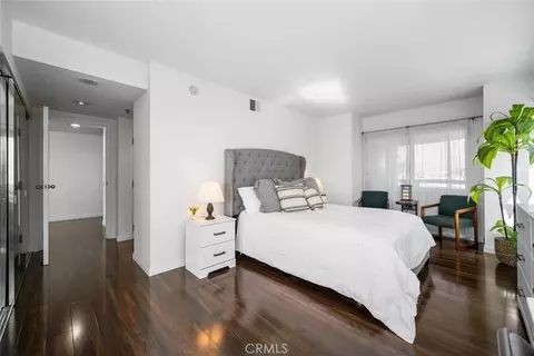 Bedroom - 525 E Seaside Way #409, Long Beach, CA 90802 photo 3 of 4