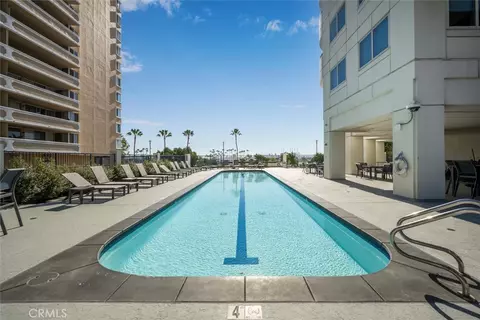 Exterior - 525 E Seaside Way #409, Long Beach, CA 90802 photo 2 of 7