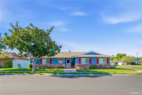 2869 Tabago, Costa Mesa, CA 92626