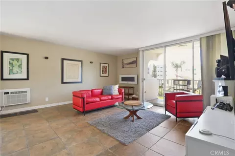 Living - 2101 E 2nd St #305, Long Beach, CA 90803 photo 2 of 2