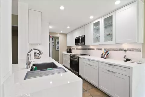 2101 E 2nd St #305, Long Beach, CA 90803