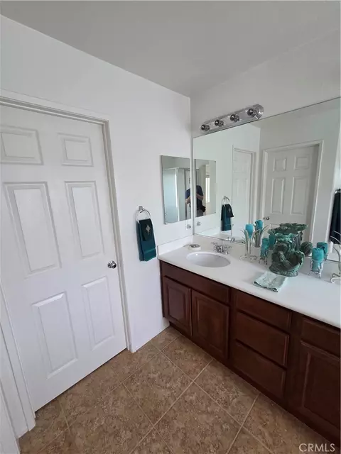 Bath - 31464 Daybreak Ct, Menifee, CA 92584 photo 2 of 3