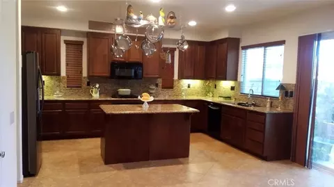 Kitchen - 31464 Daybreak Ct, Menifee, CA 92584 photo 1 of 4