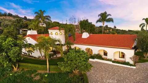 860 Reposado Dr, La Habra Heights, CA 90631