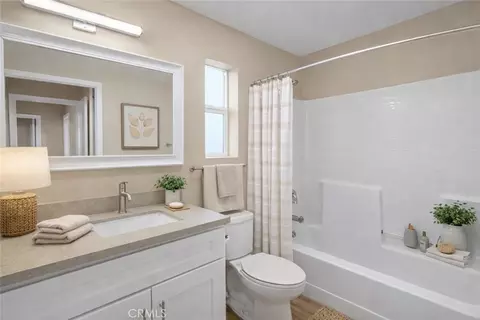 Bath - 1111 N Mulberry, Compton, CA 90222 photo 1 of 3
