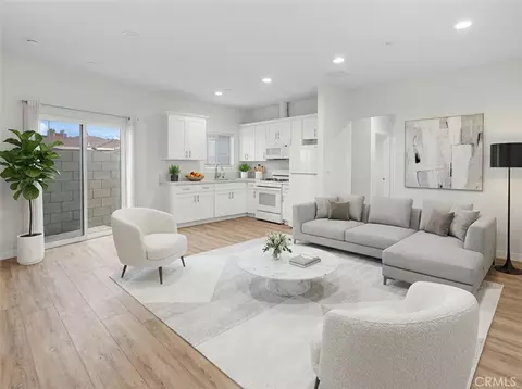 Living - 1111 N Mulberry, Compton, CA 90222 photo 10 of 12