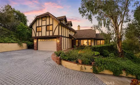 24300 Sylvan Gln, Calabasas, CA 91302